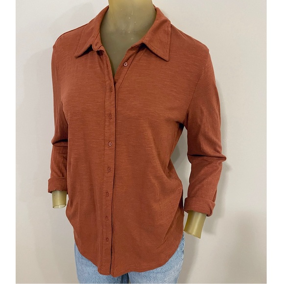 Gap Soft Knitted Shirt in Saddle Brown. Size medium. - Picture 11 of 16